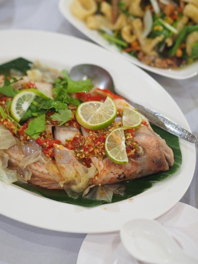 Phuphanplace Hotel Ban Phang Khwang Tai Exteriör bild