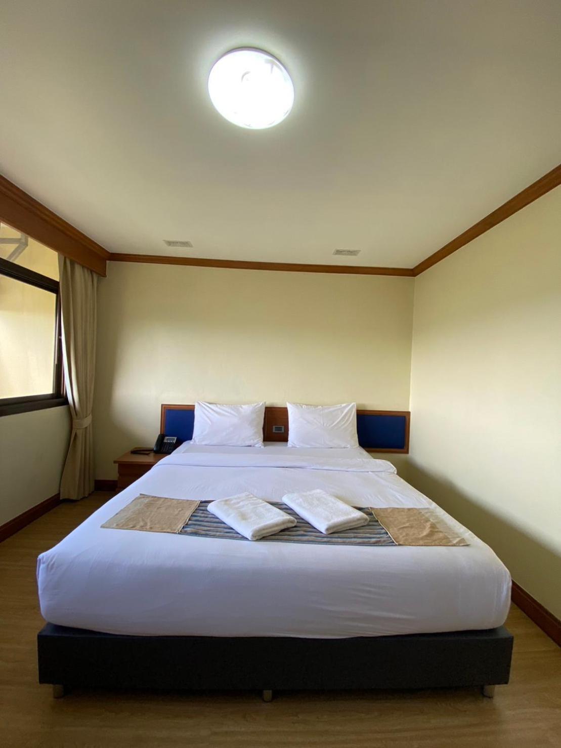 Phuphanplace Hotel Ban Phang Khwang Tai Exteriör bild